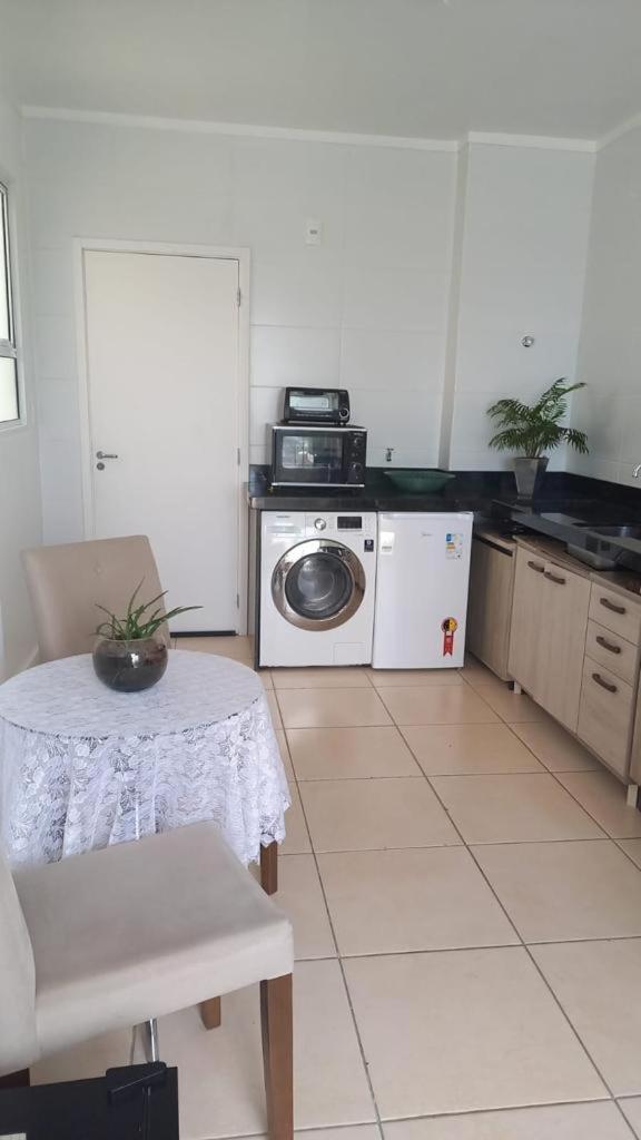 Apartamento Na Palhoca, Com Vista Para O Mar, Proximo A Mercados, Padarias E Farmacias. Exteriér fotografie